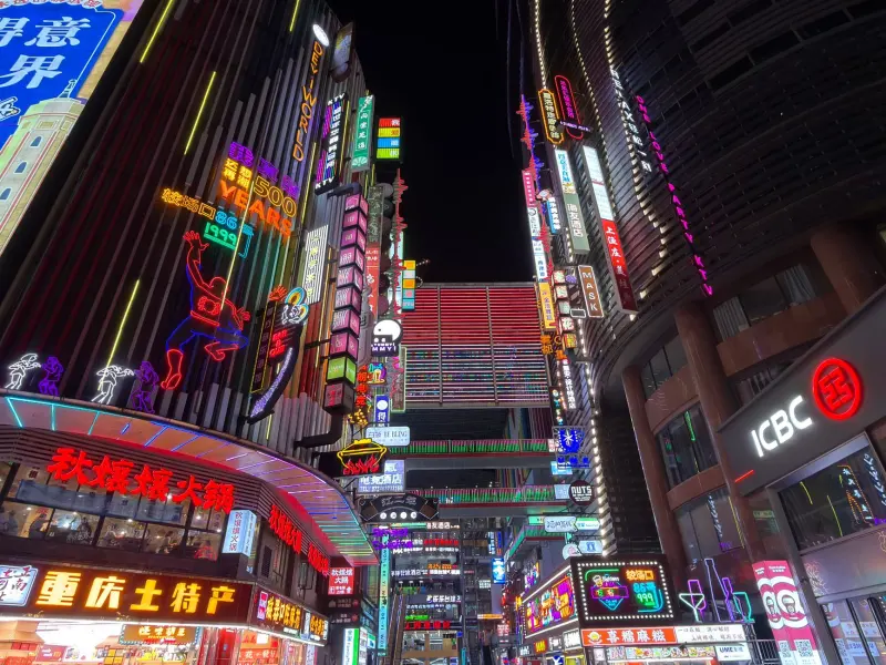 内蒙古地区医用口罩与防护服采购合规要点及选型对比