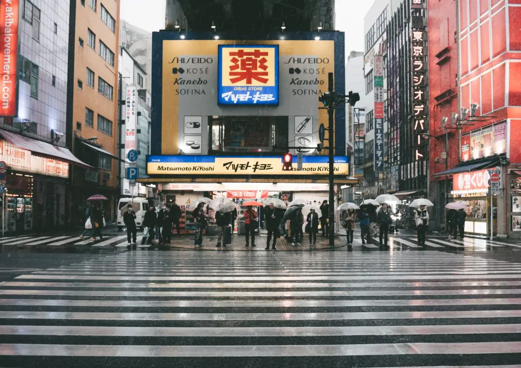 隔离衣、手套与护目镜的防护等级对比及适用场景分析